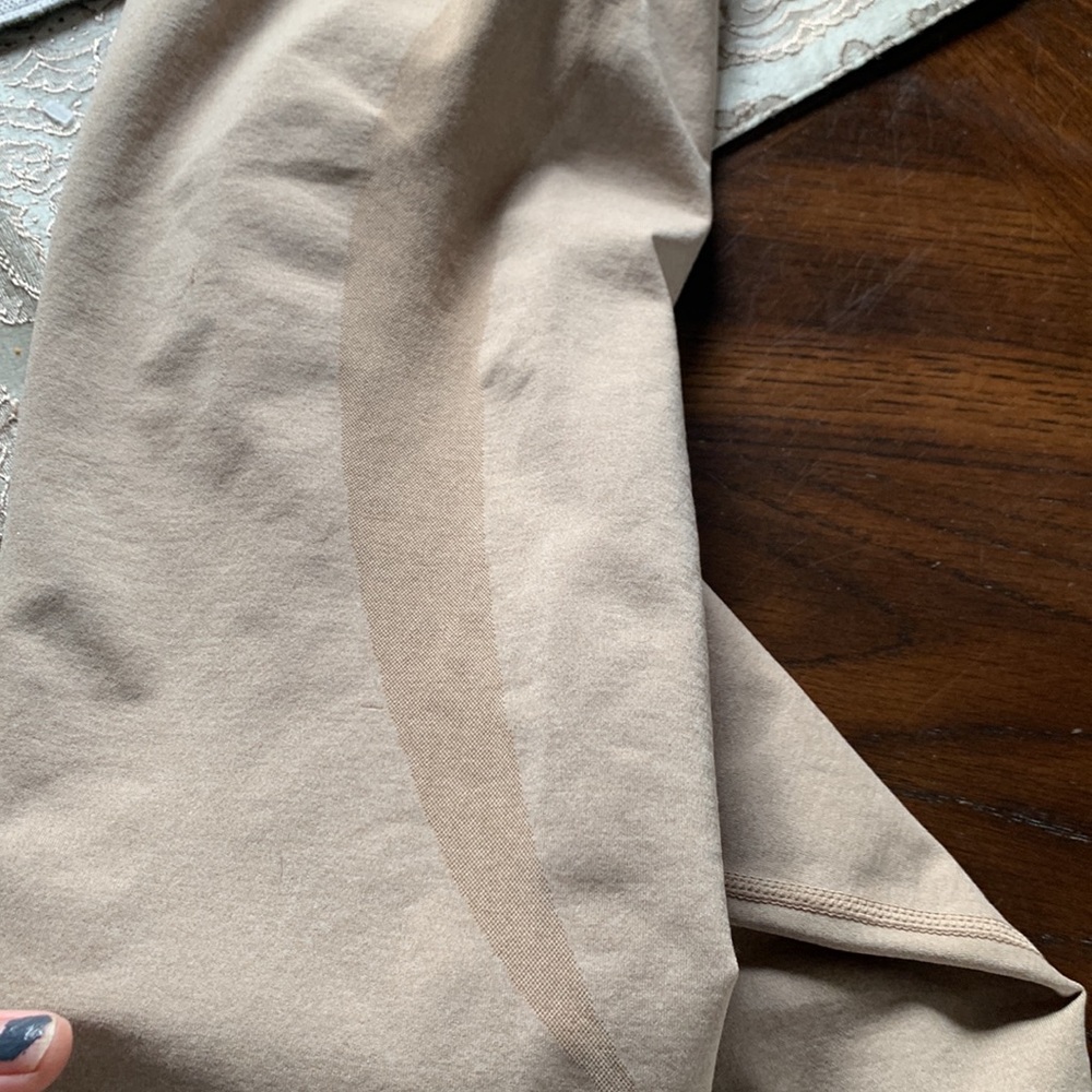 NVGTN Contour Seamless Leggings size M NWT - Picture 7 of 10